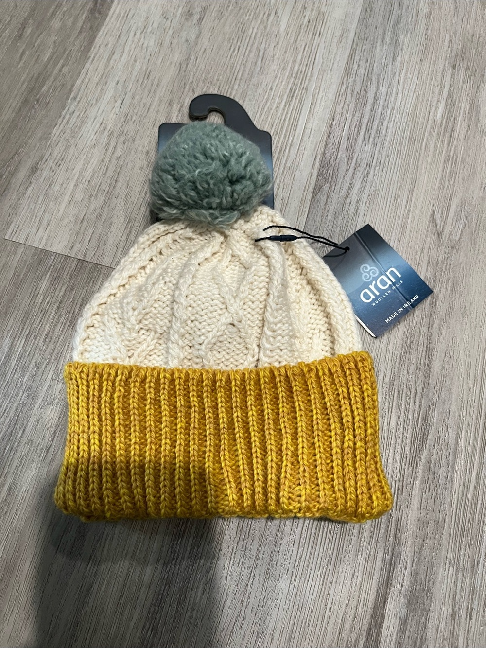 Kids Aran Woolen Mills Beanie hat. NWT. One Size (3-9 yrs) 100% Merino wool.